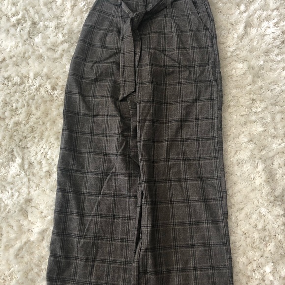 Clothes - Picture 5 of 8